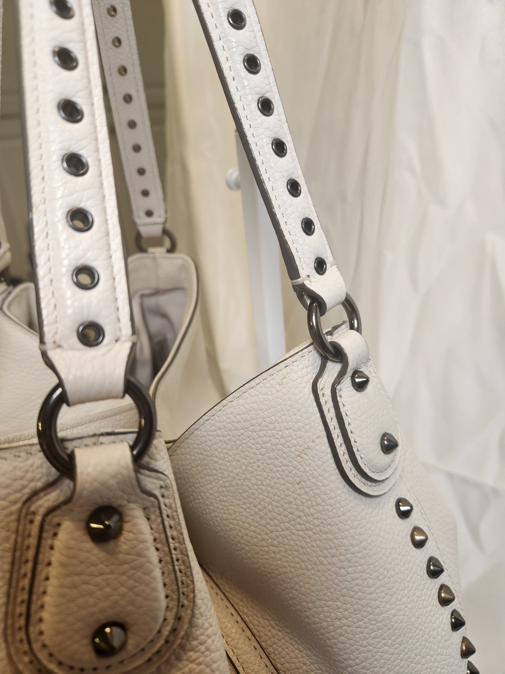 Coach Edie Shoulder Bag 31 with Rivets - Picture 4 of 7